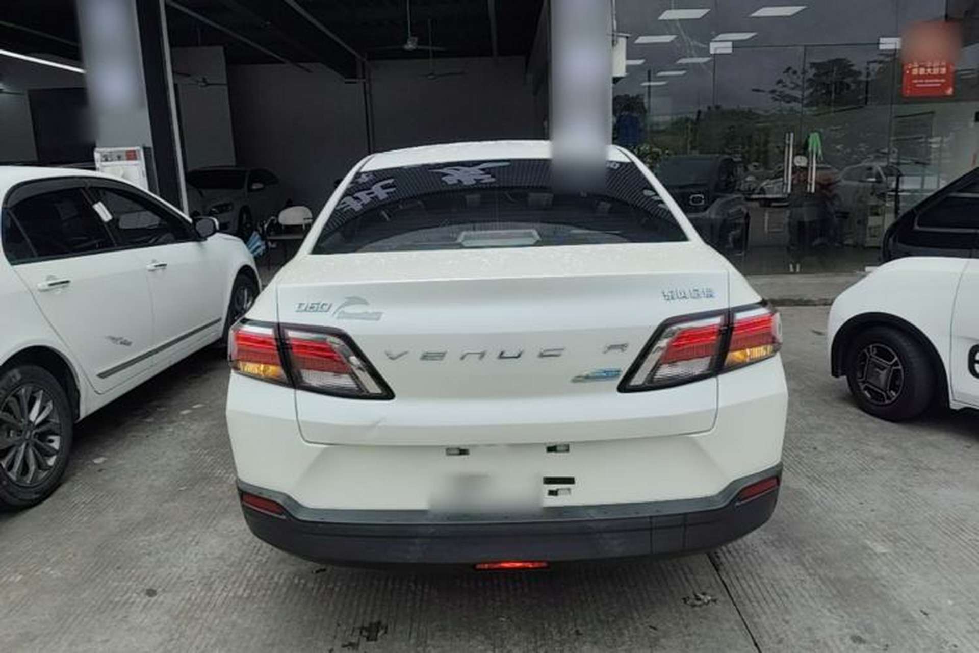 Used Venucia D60 2018 1.6L CVT Smart Connect Elite Edition Rear
