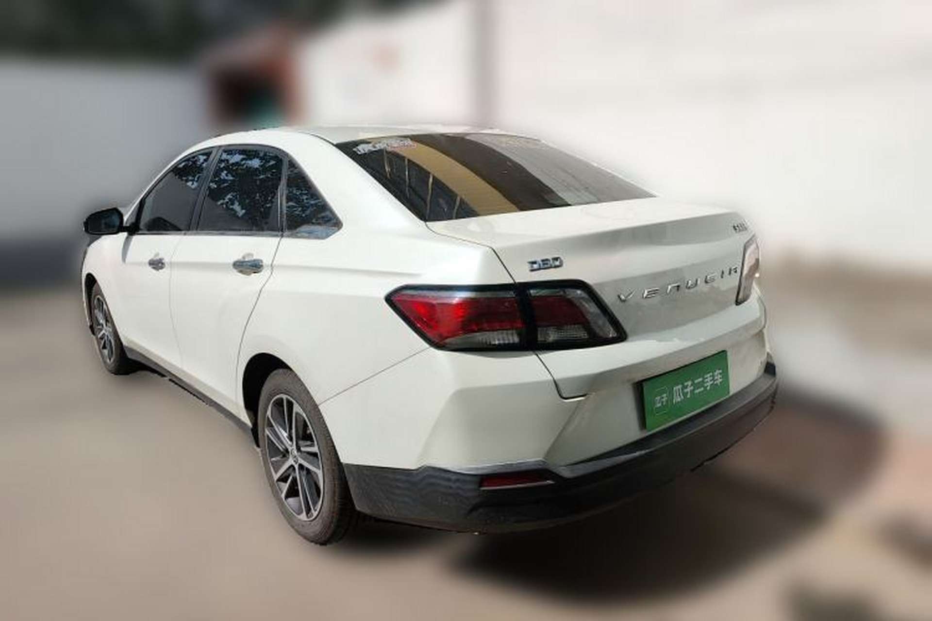 Used Venucia D60 2018 1.6L Manual Smart Connect Elite Edition Rear Left 45 Deg