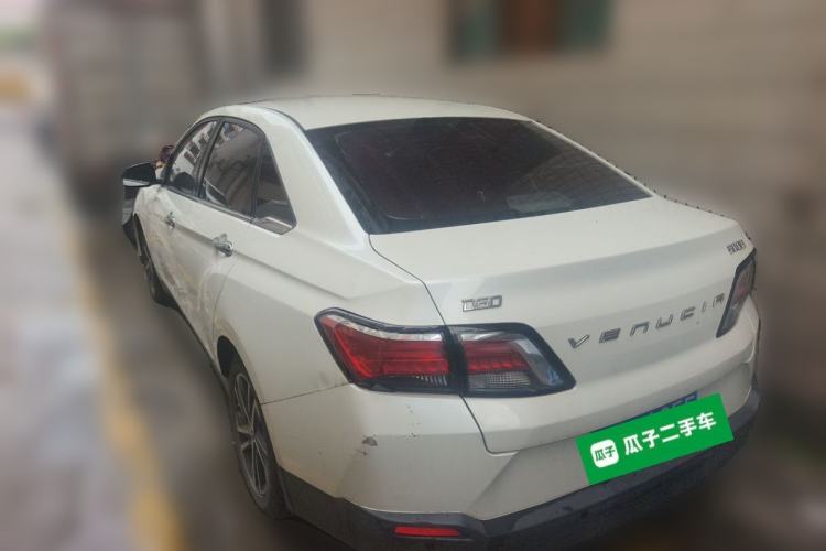 Used Venucia D60 2018 1.6L Manual Smart Connect Elite Edition Rear Left 45 Deg