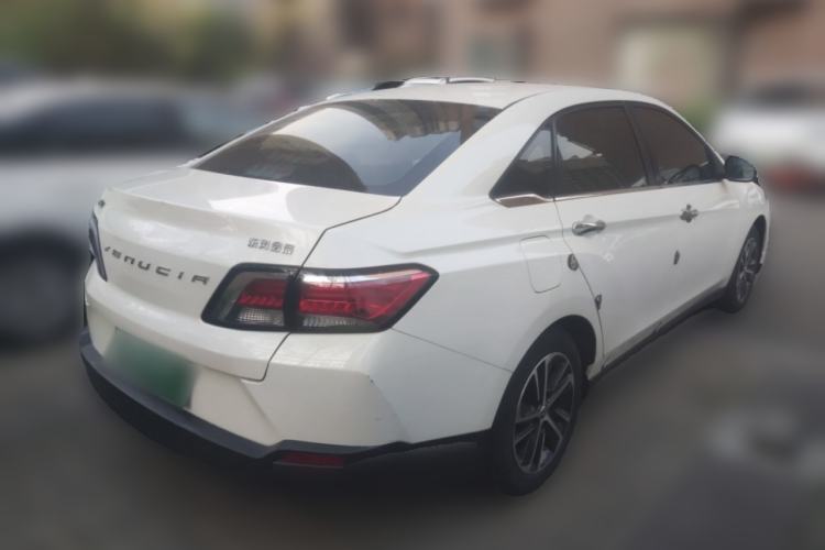 Used Venucia D60 2018 1.6L Manual Smart Connect Elite Edition Rear Right 45 Deg