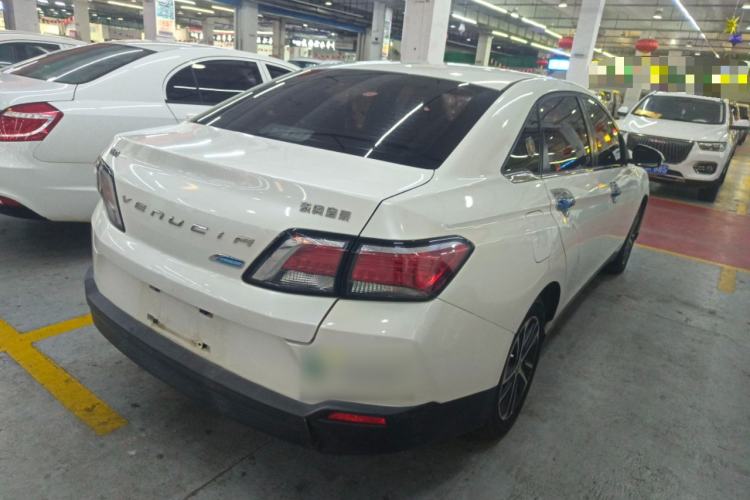 Used Venucia D60 2018 1.6L CVT Smart Connect Elite Edition Rear Right 45 Deg