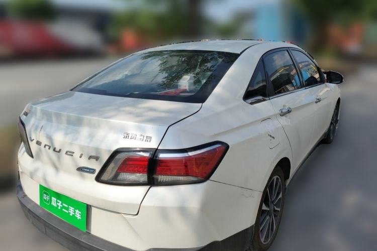 Used Venucia D60 2018 1.6L CVT Smart Connect Luxury Edition Rear Right 45 Deg
