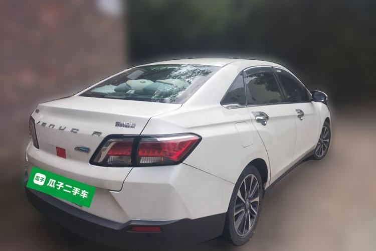 Used Venucia D60 2018 1.6L CVT Smart Connect Luxury Edition Rear Right 45 Deg