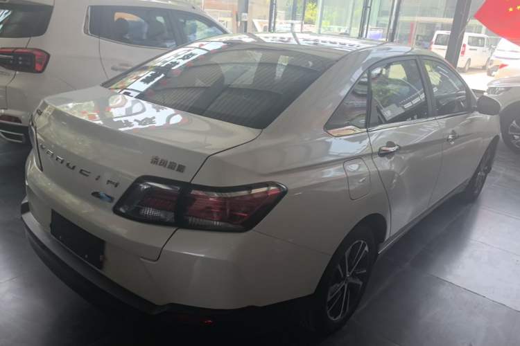 Used Venucia D60 2018 1.6L CVT Smart Connect Elite Edition Rear Right 45 Deg