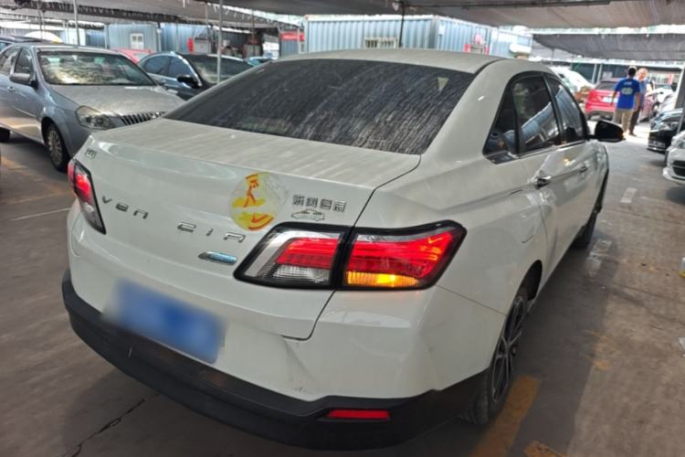 Used Venucia D60 2018 1.6L CVT Smart Connect Elite Edition Rear Right 45 Deg