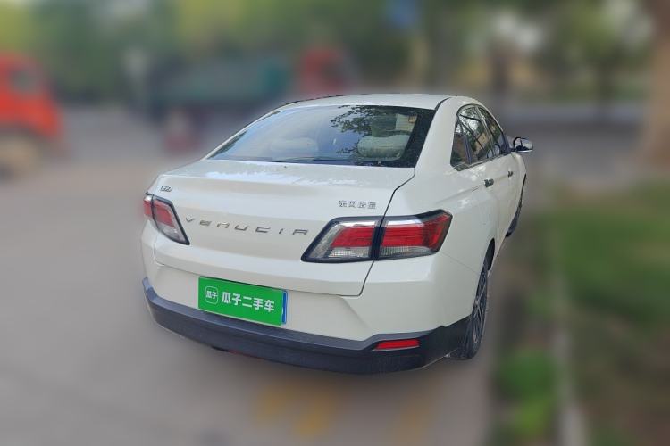 Used Venucia D60 2018 1.6L Manual Smart Connect Elite Edition Rear Right 45 Deg
