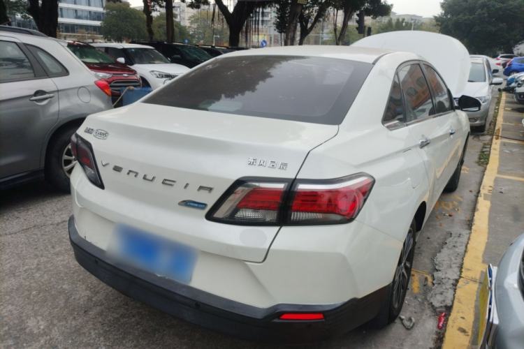 Used Venucia D60 2018 1.6L CVT Smart Connect Elite Edition Rear Right 45 Deg