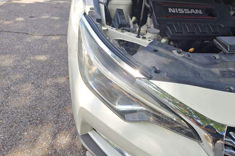 Used Venucia D60 2018 1.6L CVT Smart Connect Elite Edition Right Front Headlight