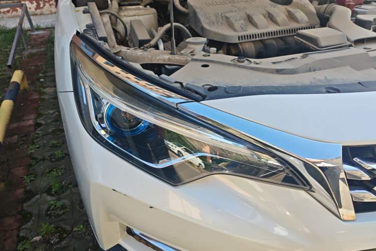 Used Venucia D60 2018 1.6L CVT Smart Connect Elite Edition Right Front Headlight