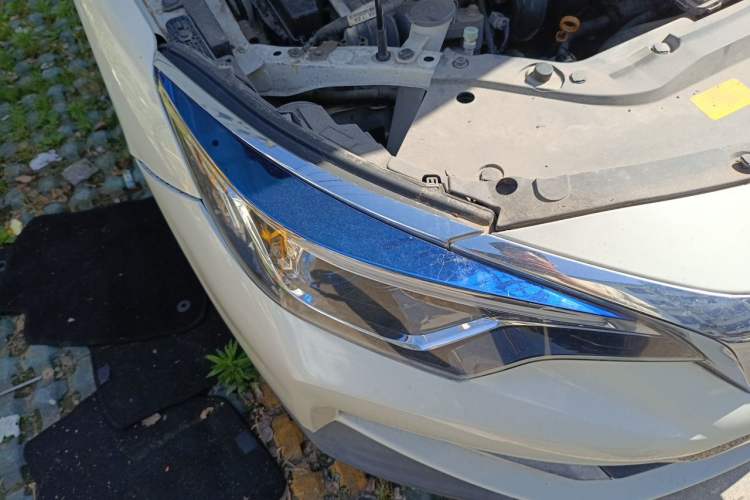 Used Venucia D60 2018 1.6L CVT Smart Connect Elite Edition Right Front Headlight