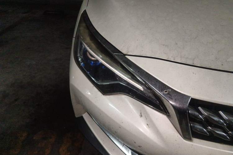 Used Venucia D60 2018 1.6L Manual Smart Connect Elite Edition Right Front Headlight