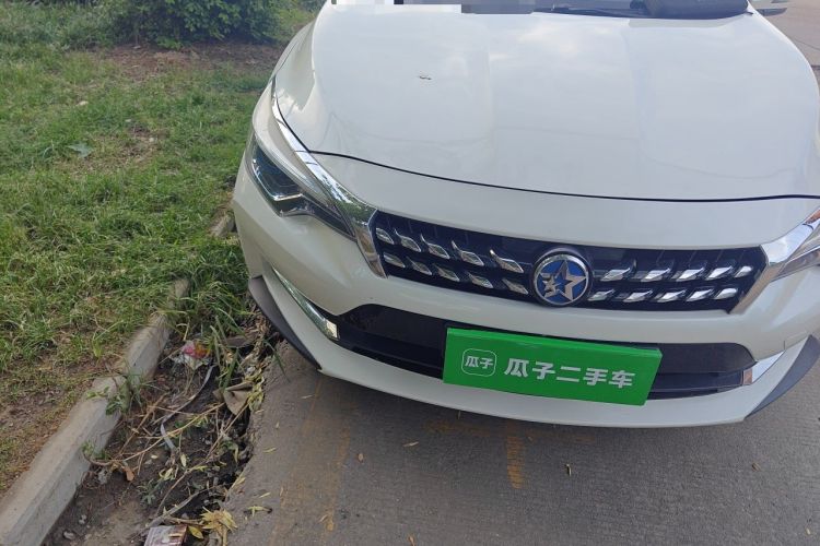 Used Venucia D60 2018 1.6L Manual Smart Connect Elite Edition Right Front Headlight