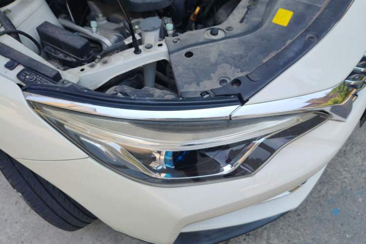 Used Venucia D60 2018 1.6L Manual Smart Connect Elite Edition Right Front Headlight