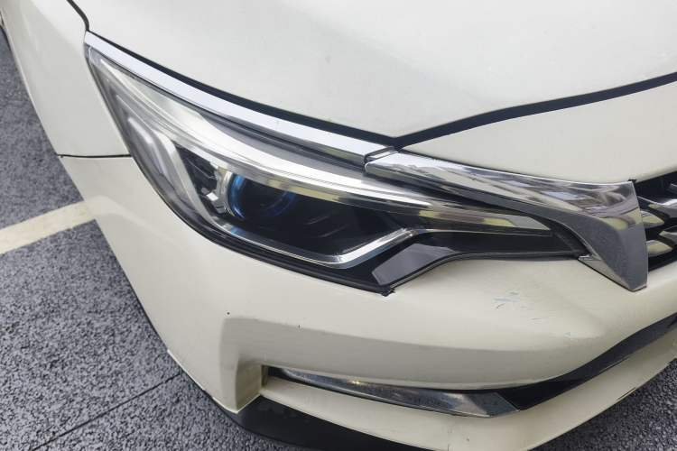 Used Venucia D60 2018 1.6L Manual Comfort Edition Right Front Headlight
