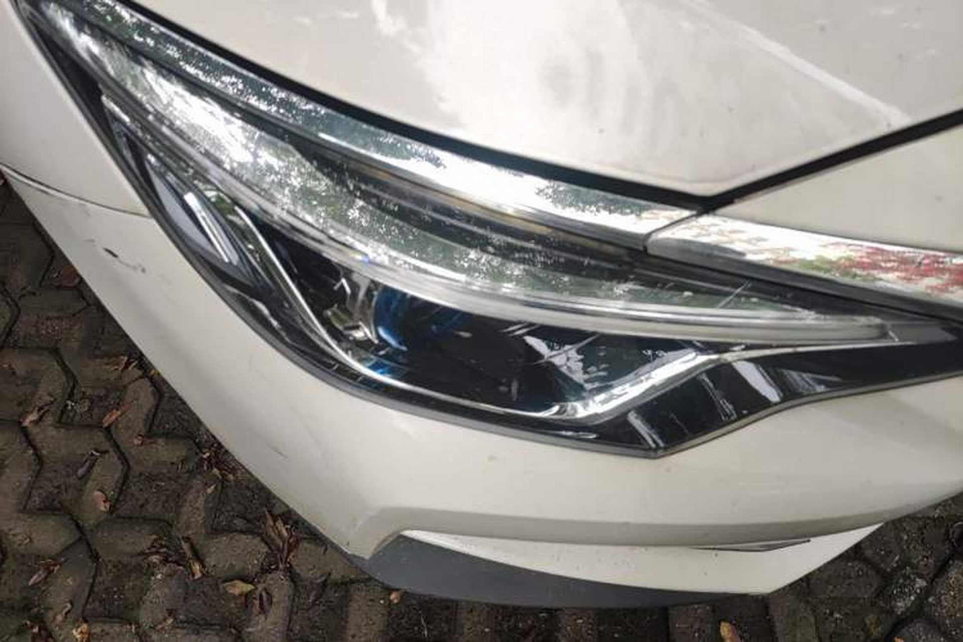 Used Venucia D60 2018 1.6L CVT Smart Connect Elite Edition Right Front Headlight