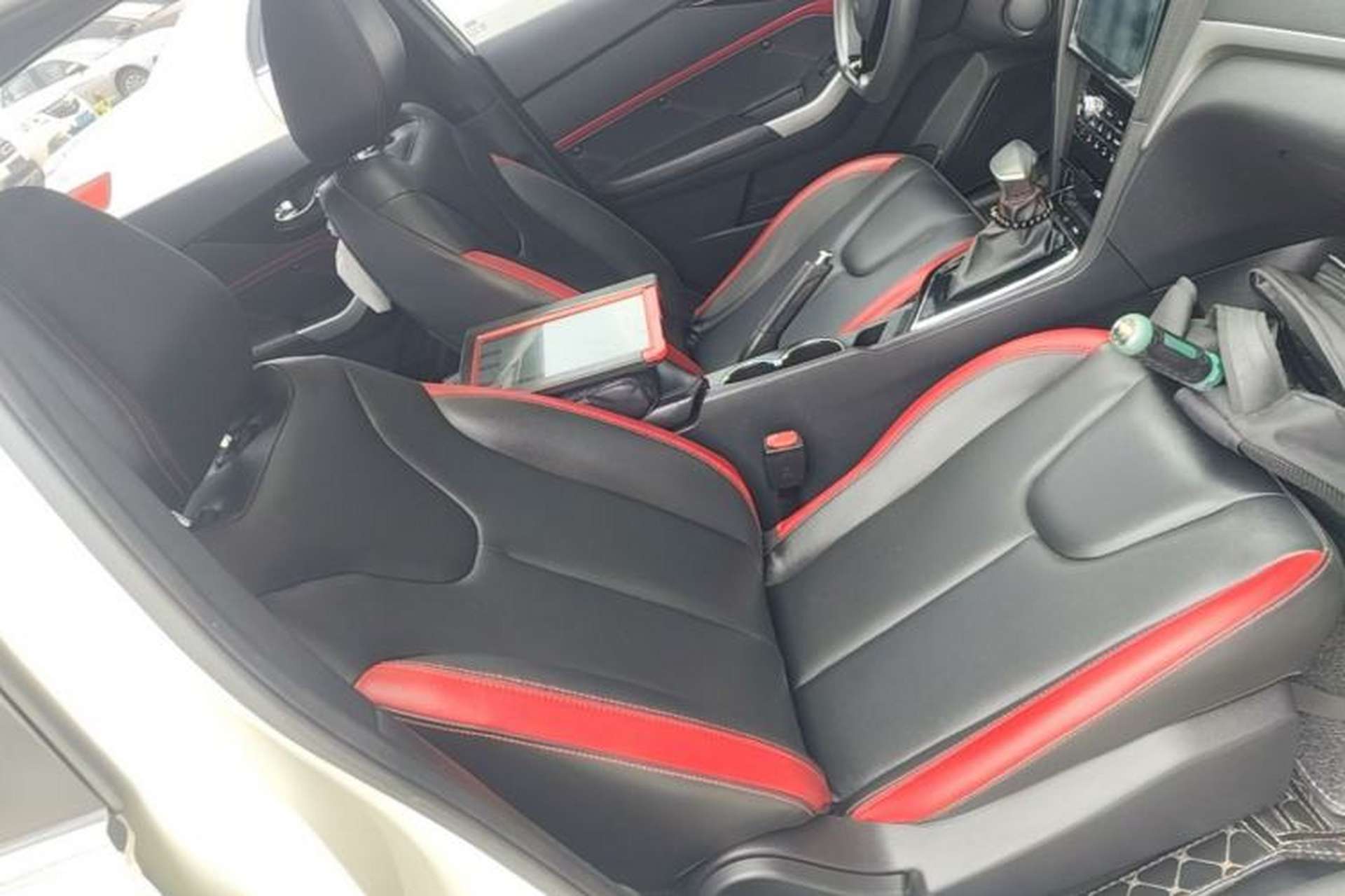 Used Venucia D60 2018 1.6L CVT Smart Connect Elite Edition Right Front Seat