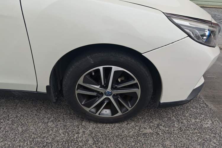 Used Venucia D60 2018 1.6L CVT Smart Connect Elite Edition Right Front Wheel Hub