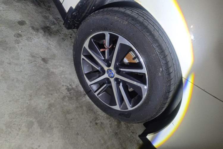 Used Venucia D60 2018 1.6L Manual Smart Connect Elite Edition Right Front Wheel Hub