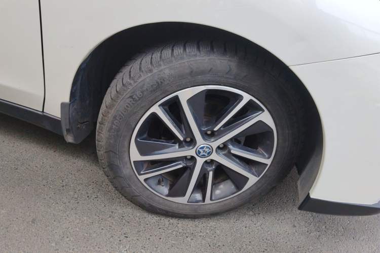Used Venucia D60 2018 1.6L CVT Smart Connect Elite Edition Right Front Wheel Hub
