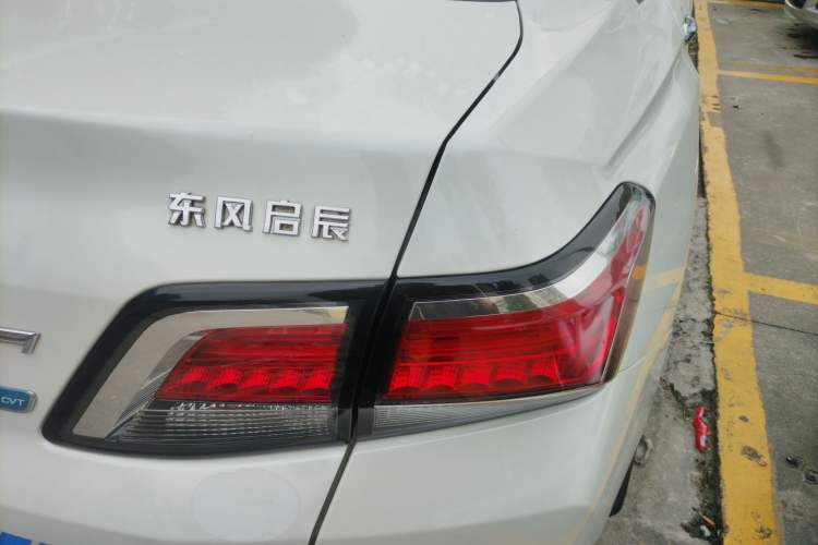 Used Venucia D60 2018 1.6L CVT Smart Connect Elite Edition Right Rear Taillight