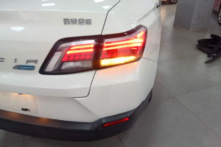 Used Venucia D60 2018 1.6L CVT Smart Connect Elite Edition Right Rear Taillight