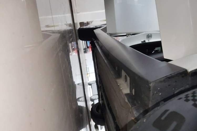 Used Venucia D60 2018 1.6L CVT Comfort Edition Right Side Sill