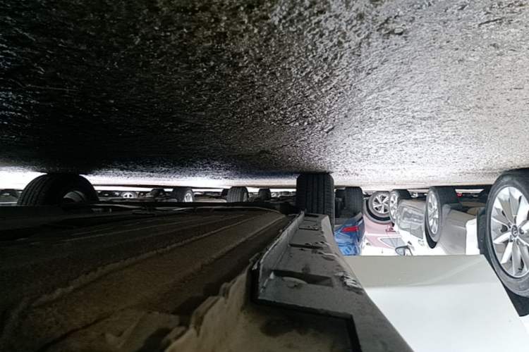 Used Venucia D60 2018 1.6L Manual Smart Connect Elite Edition Right Side Sill