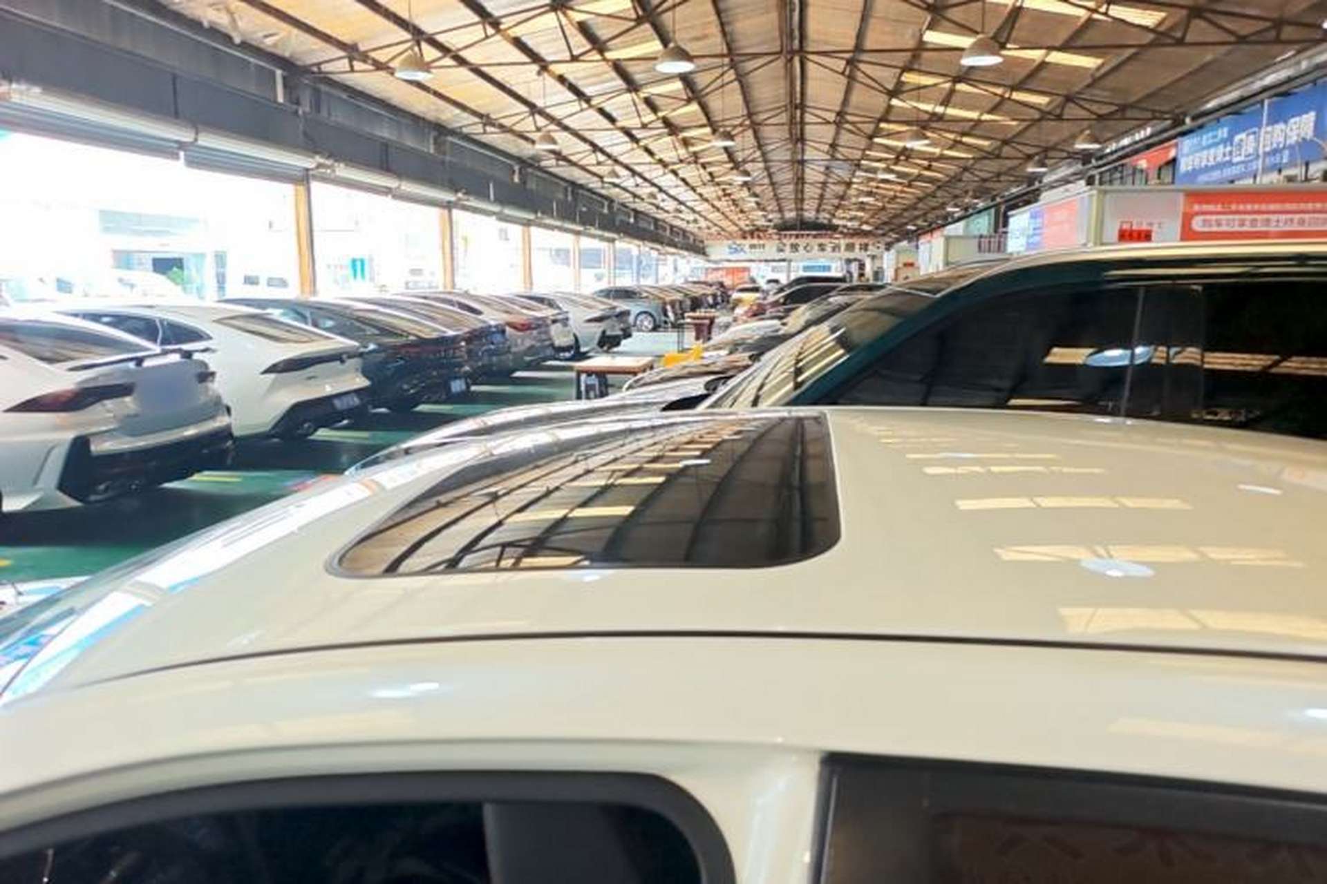 Used Venucia D60 2018 1.6L Manual Smart Connect Elite Edition Roof