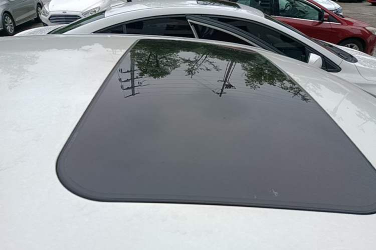 Used Venucia D60 2018 1.6L Manual Smart Connect Elite Edition Roof