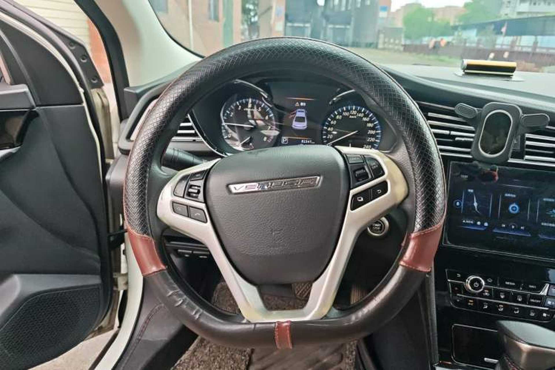Used Venucia D60 2018 1.6L CVT Smart Connect Elite Edition Steering Wheel