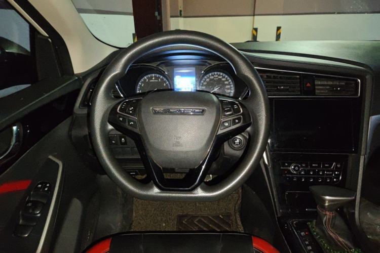 Used Venucia D60 2018 1.6L CVT Smart Connect Elite Edition Steering Wheel