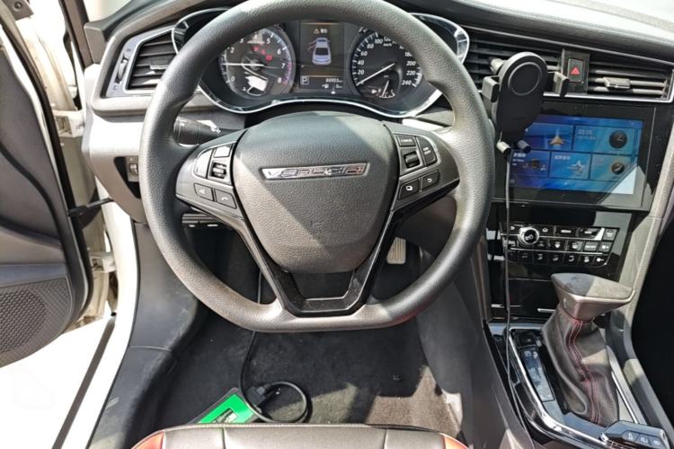 Used Venucia D60 2018 1.6L CVT Smart Connect Elite Edition Steering Wheel