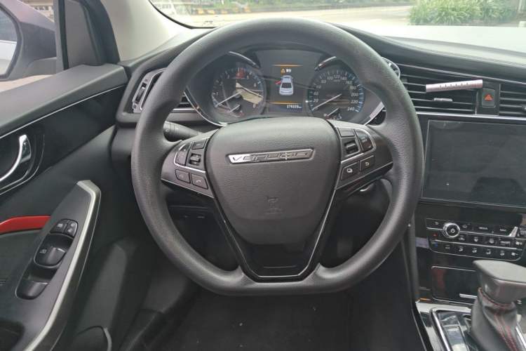 Used Venucia D60 2018 1.6L CVT Smart Connect Elite Edition Steering Wheel