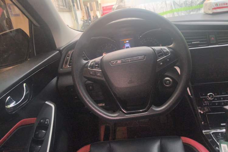 Used Venucia D60 2018 1.6L CVT Smart Connect Elite Edition Steering Wheel