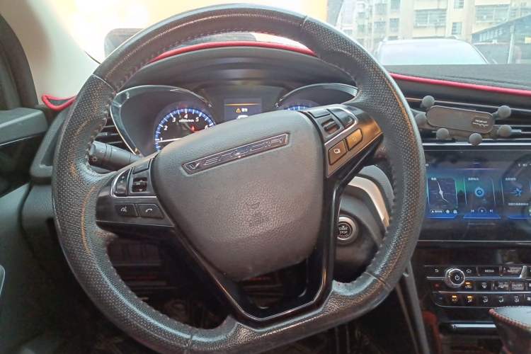 Used Venucia D60 2018 1.6L CVT Smart Connect Luxury Edition Steering Wheel