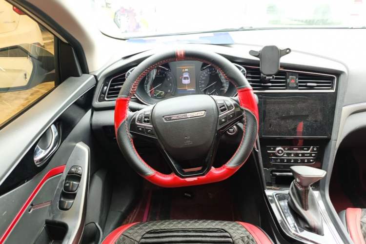 Used Venucia D60 2018 1.6L CVT Smart Connect Elite Edition Steering Wheel