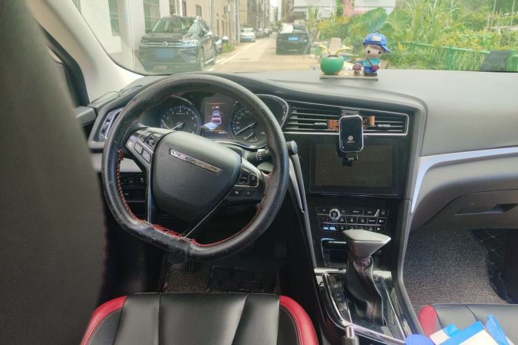 Used Venucia D60 2018 1.6L CVT Smart Connect Elite Edition Steering Wheel