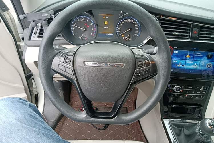 Used Venucia D60 2018 1.6L Manual Smart Connect Elite Edition Steering Wheel