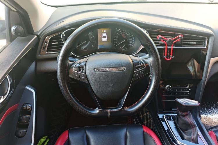Used Venucia D60 2018 1.6L CVT Smart Connect Elite Edition Steering Wheel