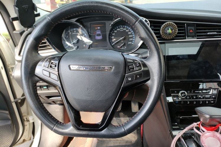 Used Venucia D60 2018 1.6L CVT Smart Connect Luxury Edition Steering Wheel