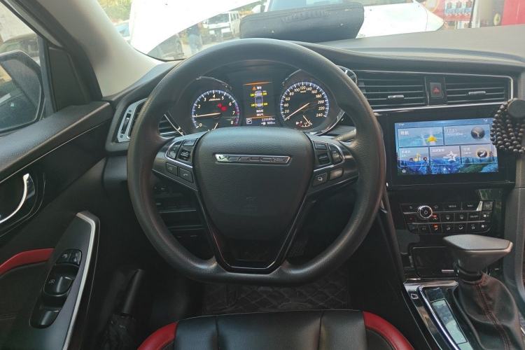 Used Venucia D60 2018 1.6L CVT Smart Connect Elite Edition Steering Wheel