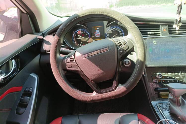 Used Venucia D60 2018 1.6L CVT Smart Connect Elite Edition Steering Wheel