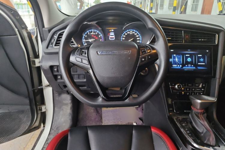 Used Venucia D60 2018 1.6L CVT Smart Connect Elite Edition Steering Wheel