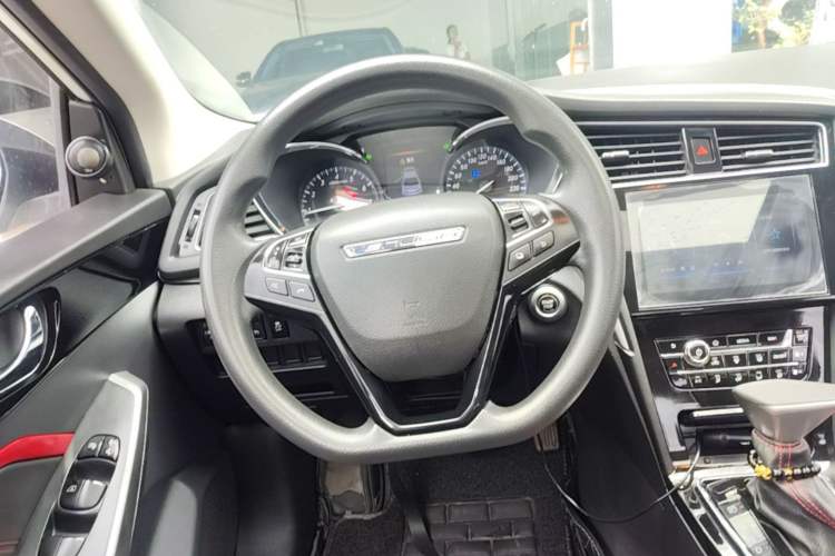 Used Venucia D60 2018 1.6L CVT Smart Connect Elite Edition Steering Wheel