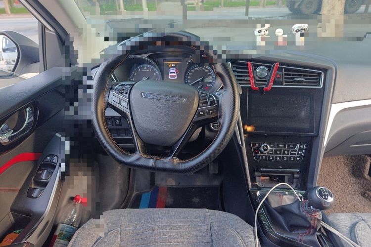 Used Venucia D60 2018 1.6L Manual Smart Connect Elite Edition Steering Wheel
