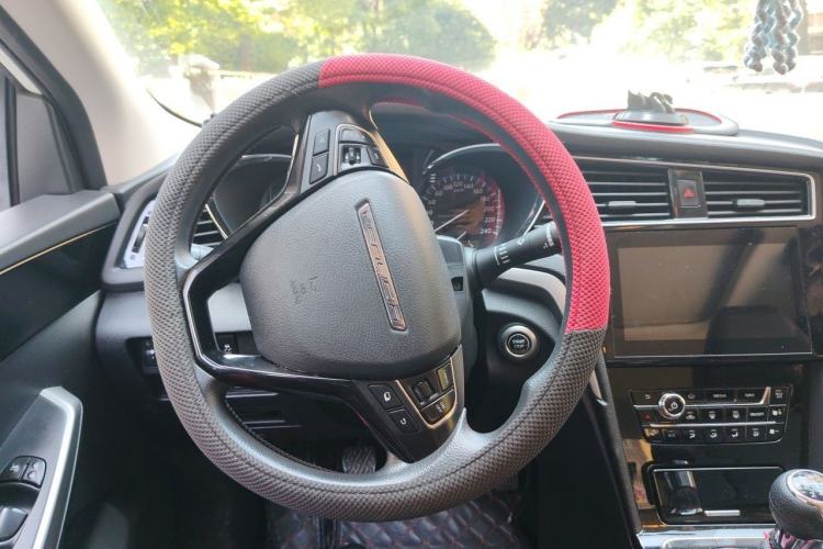 Used Venucia D60 2018 1.6L Manual Smart Connect Elite Edition Steering Wheel