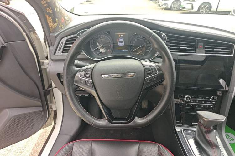 Used Venucia D60 2018 1.6L CVT Smart Connect Luxury Edition Steering Wheel