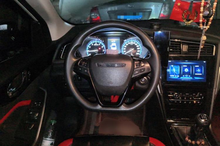 Used Venucia D60 2018 1.6L Manual Smart Connect Elite Edition Steering Wheel