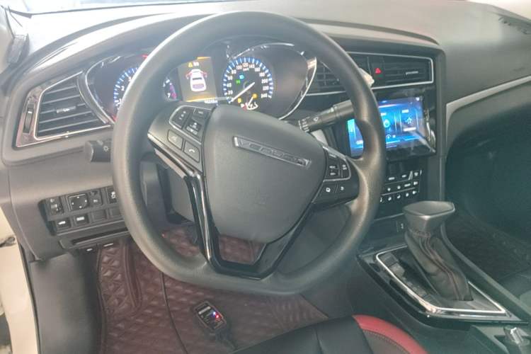 Used Venucia D60 2018 1.6L CVT Smart Connect Elite Edition Steering Wheel