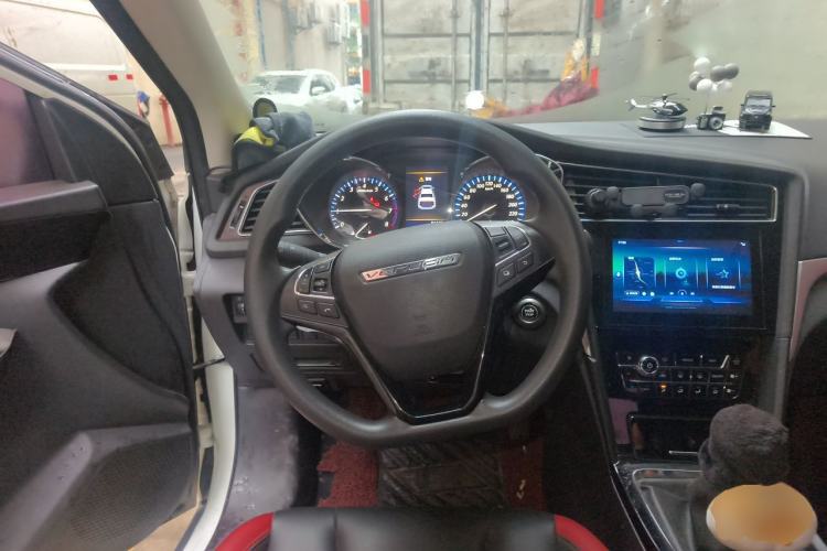 Used Venucia D60 2018 1.6L Manual Smart Connect Elite Edition Steering Wheel